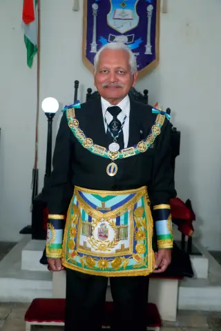 R W Bro Arvind K Jain